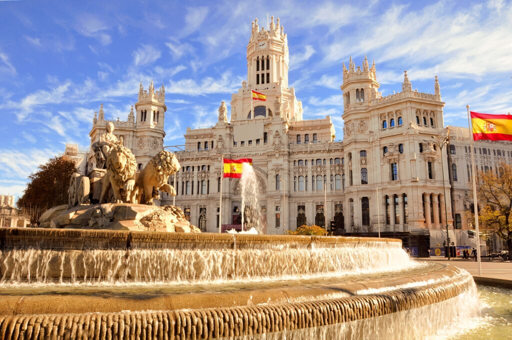 Parada imprescindible en el corazón de Madrid: la Plaza de Cibeles
