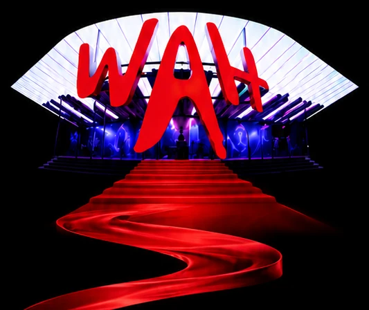 Fachada del espectáculo WAH, entrada por la alfombra roja